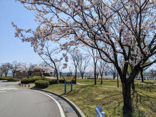 木場潟公園の西園地の入口の様子の写真